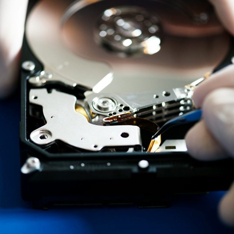 Forensische Datenrettung PC, iOS und Android, Festplattenreparaturen in Mainz, Wiesbaden, Frankfurt und deutschlandweit